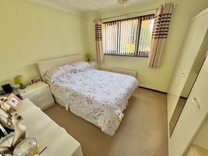 Bedroom- click for photo gallery